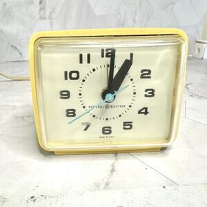 Vtg General Electric Alarm Clock 7369A Off White MCM Teal 2nd Hand GE WORKS